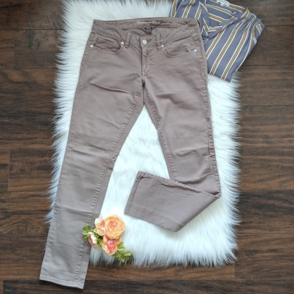American Eagle tan skinny Jeans